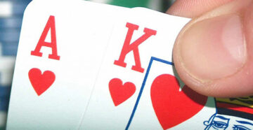 Что значит оверкарта в покере